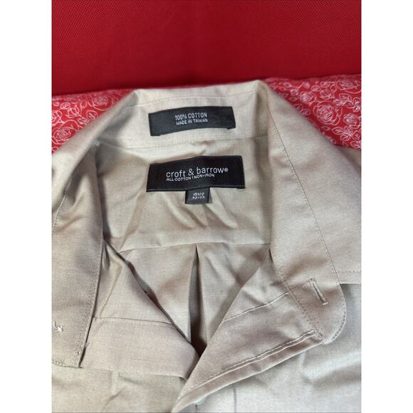 Croft & Barrow Mens 15 1/2 32-33 Button Up Long Sleeve Beige Non Iron V2￼ - Picture 2 of 4